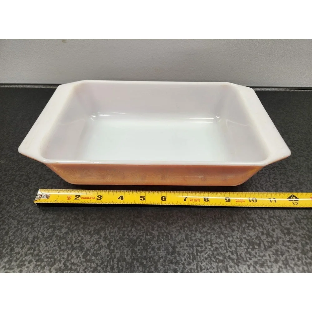 Pyrex 575-B Pink Daisy 2 Qt. Casserole Dish‎ Space Saver ~ No Lid ~ Vintage USA